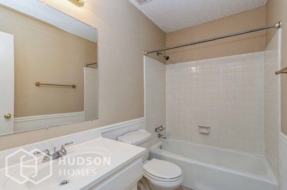 Building Photo - 5216 Lawndale Dr