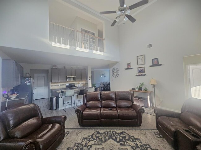 Foto del edificio - 5103 Eagle Falls Ln