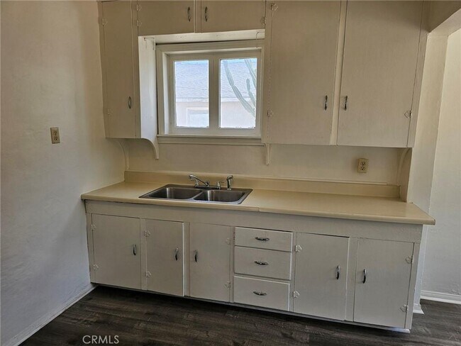 Foto del edificio - 26483 E 9th St
