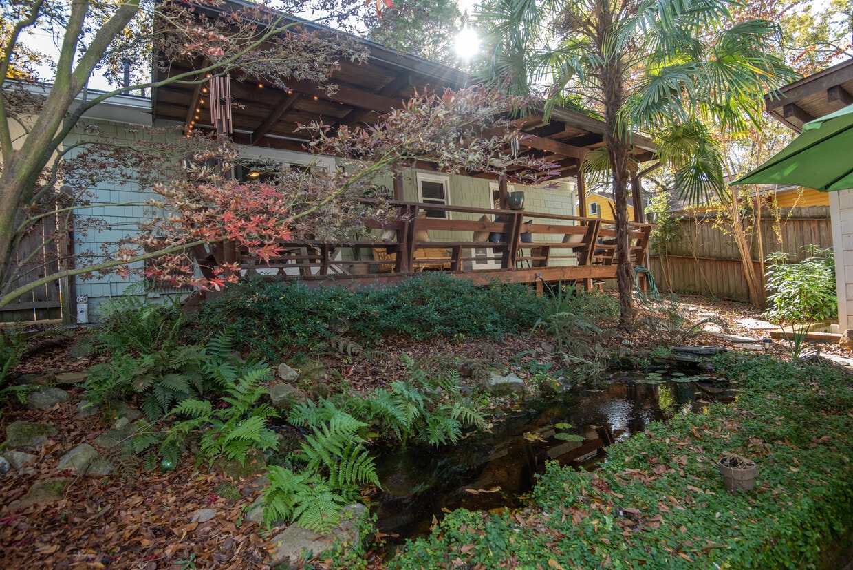 Foto principal - 1096 Oakfield Dr SE