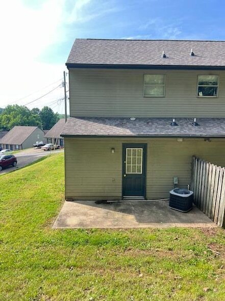 Foto del edificio - 3310 Steeple Cir NE