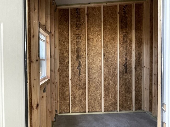 Building Photo - 158 Millwood Rd