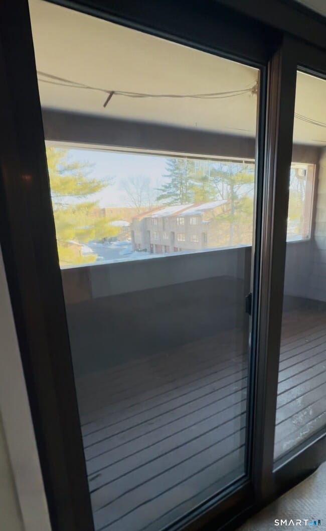 Building Photo - 204 Towne House Rd