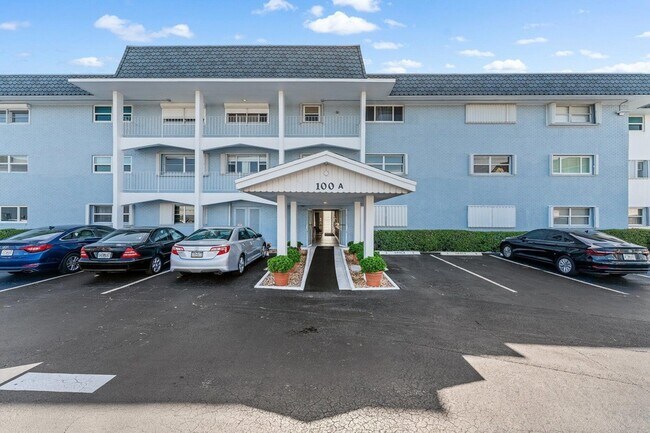 Photo - 100 Shore Ct Apartment