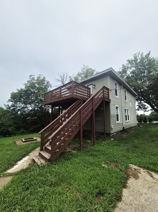 Building Photo - 110 Phelps Rd