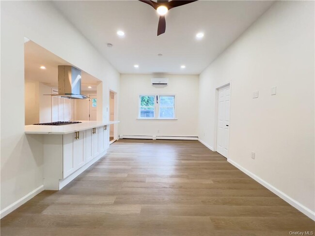 Foto del edificio - 456 N Liberty Dr