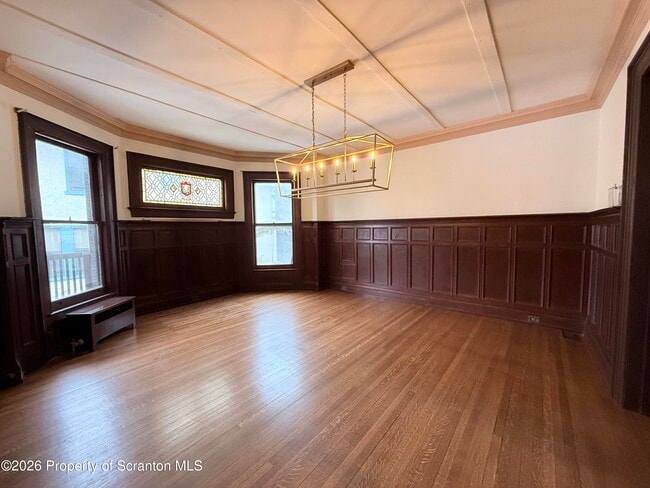 Building Photo - 629 Clay Ave