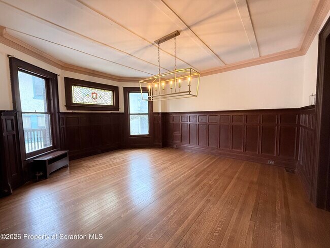 Foto del edificio - 629 Clay Ave