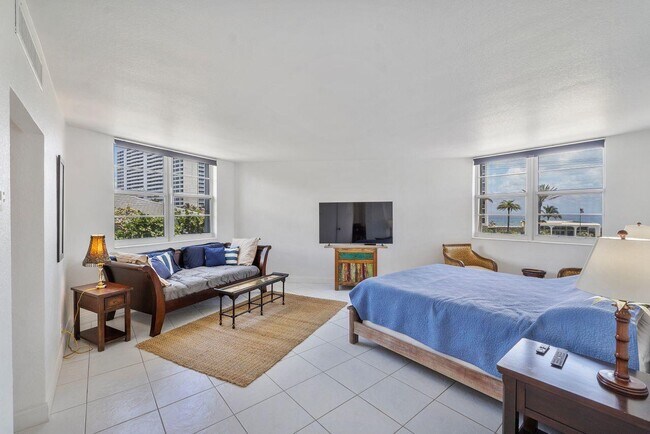 Building Photo - 2851 S Ocean Blvd