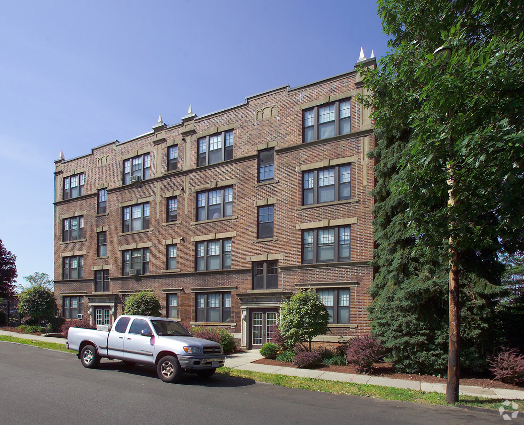 Foto del edificio - Quadrangle Court