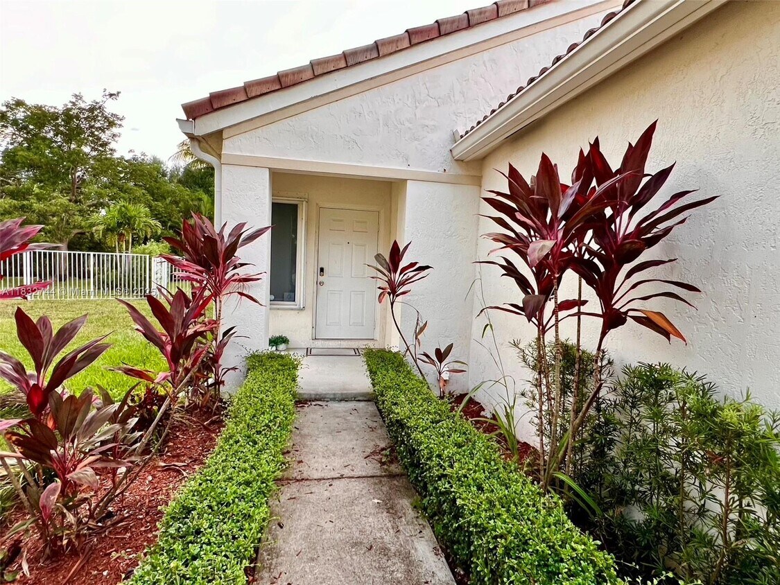 Foto principal - 4280 Ironwood Ct