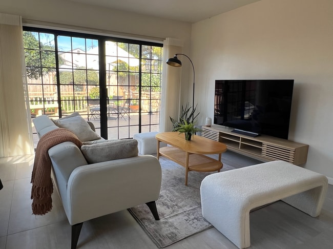 Building Photo - 1371 Via Manzanas