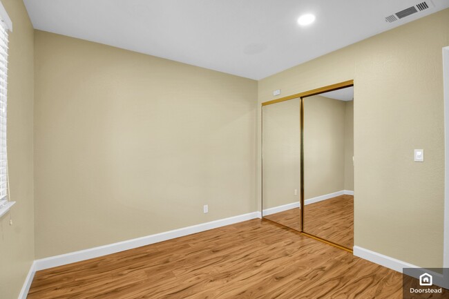 Building Photo - 6996 Amador Valley Blvd