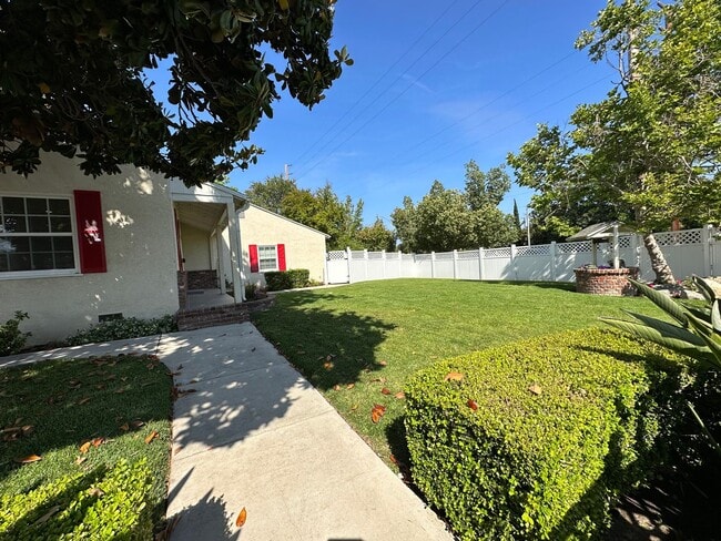 Building Photo - 3917 W Chandler Blvd