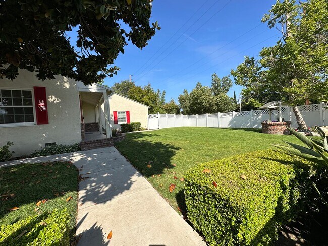 Foto del edificio - 3917 W Chandler Blvd