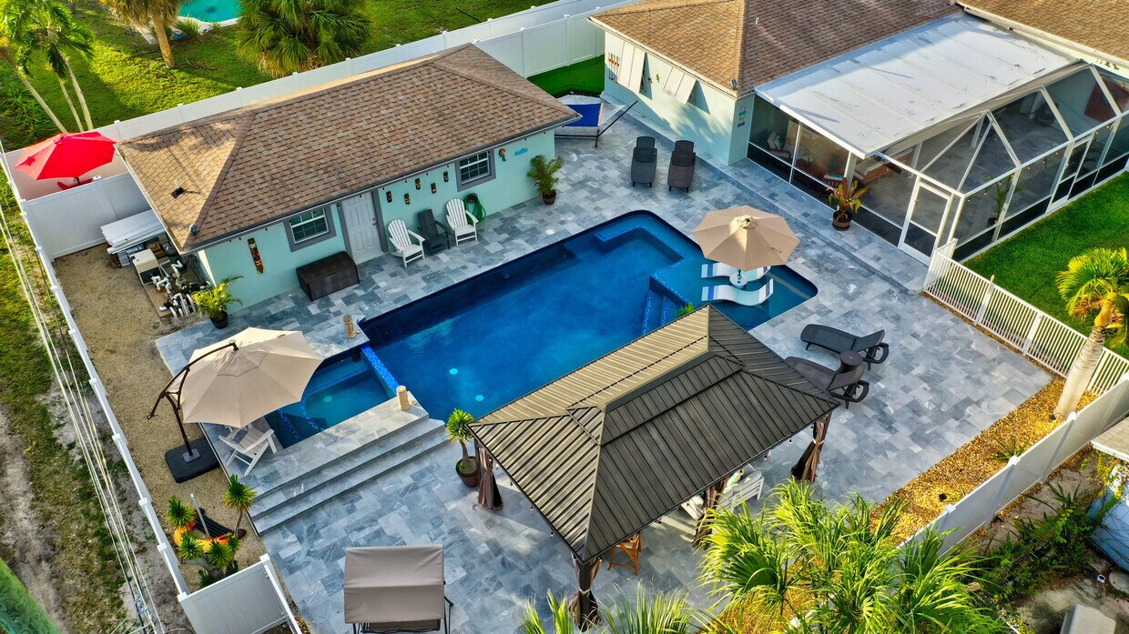 Primary Photo - 310 Gulfstream Dr