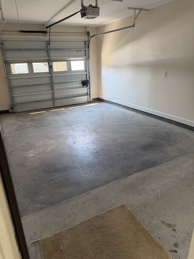 Building Photo - 2742 Shire Ln