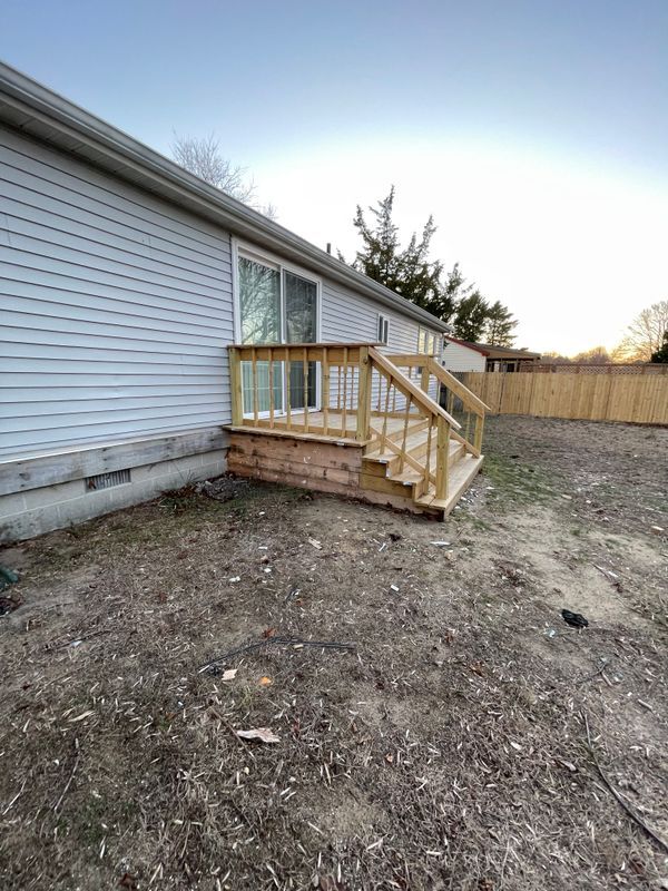 Building Photo - 112 E 4th St