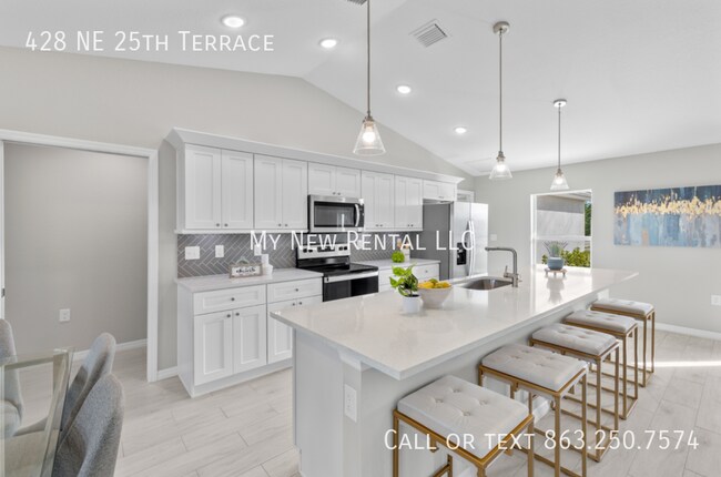 Building Photo - 428 NE 25th Terrace