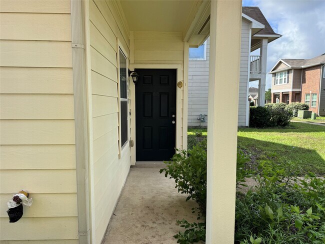 Foto del edificio - 4030 Mossy Pl Ln