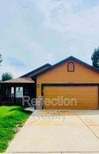 Building Photo - 5078 Pathfinder Dr