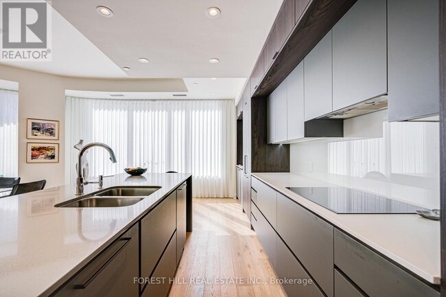 Building Photo - 151 Avenue Rd