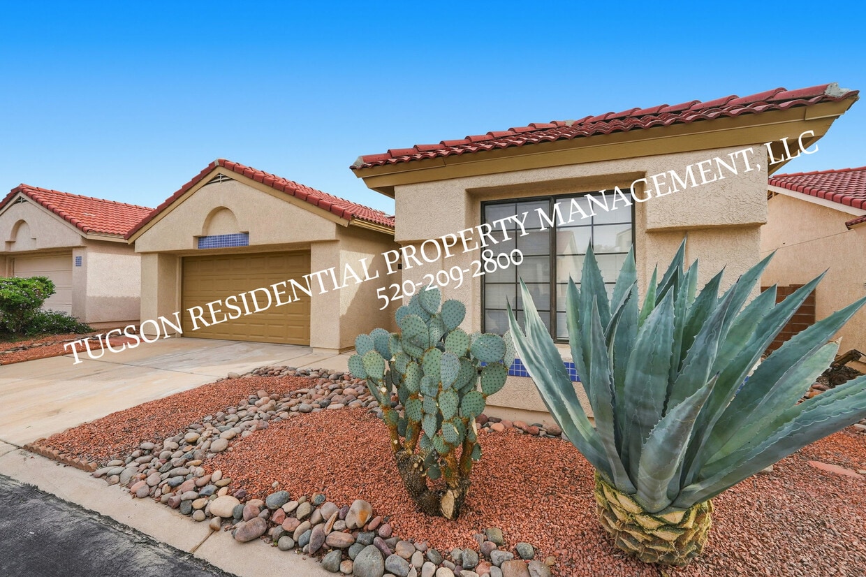 Primary Photo - 701 W Oakley Pl