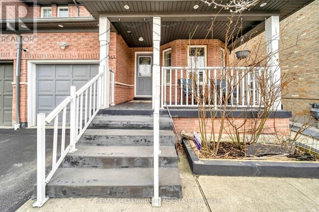 Building Photo - 3044 McDowell Dr