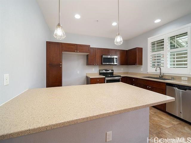 Building Photo - 540 Manawai St