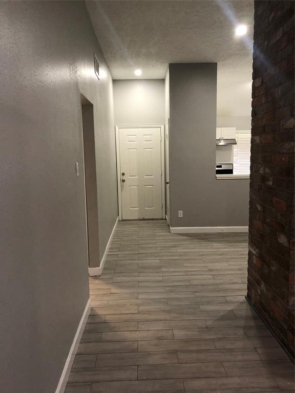 Building Photo - 15119 Grassington Dr