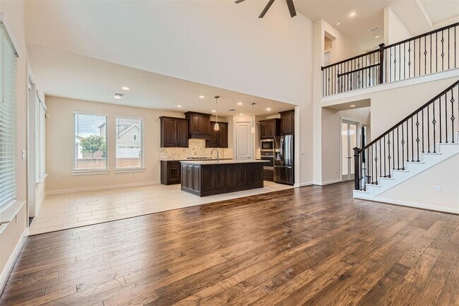 Foto del edificio - 8313 Spire View