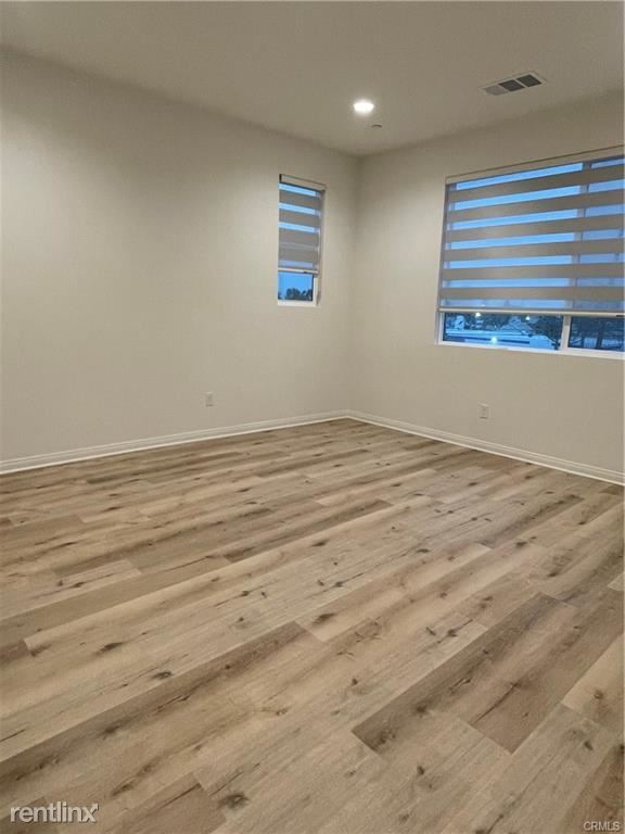 Foto del edificio - 4 br, 3.5 bath House - 200 N Standard Ave