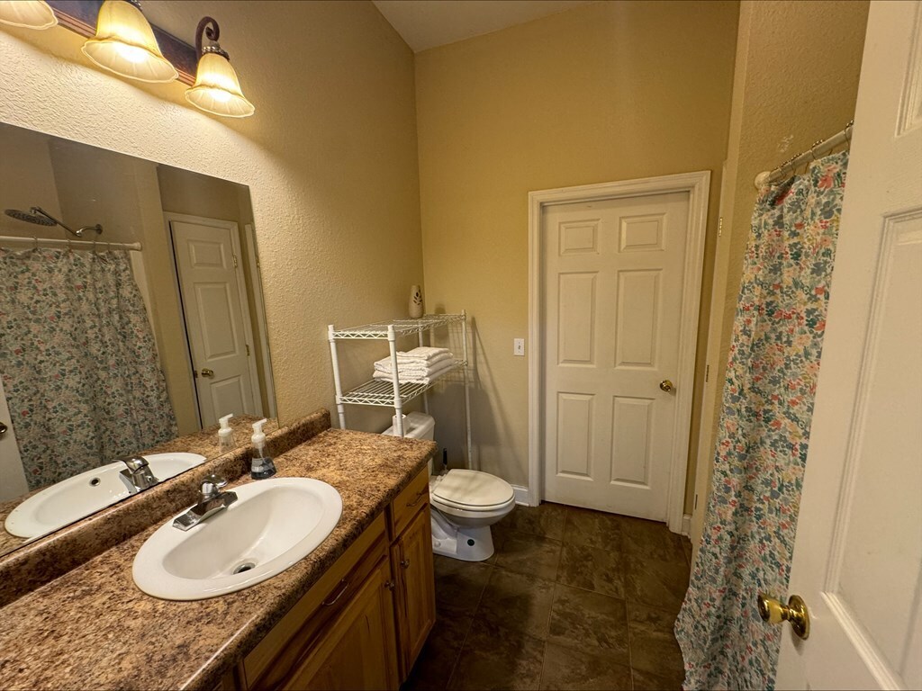 Building Photo - 463 Doe Run Cir