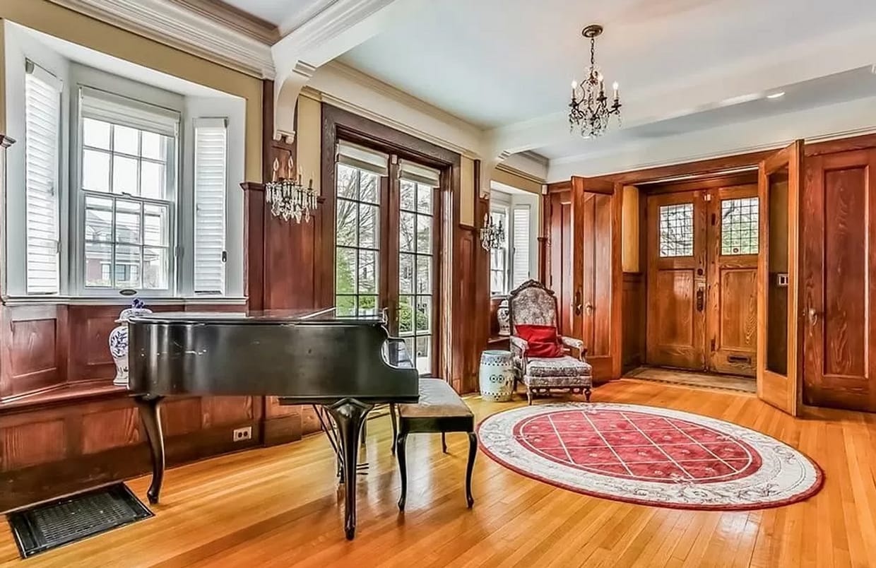 Photo - 166 Huntington Street 6 Bed 3.5 Bath House