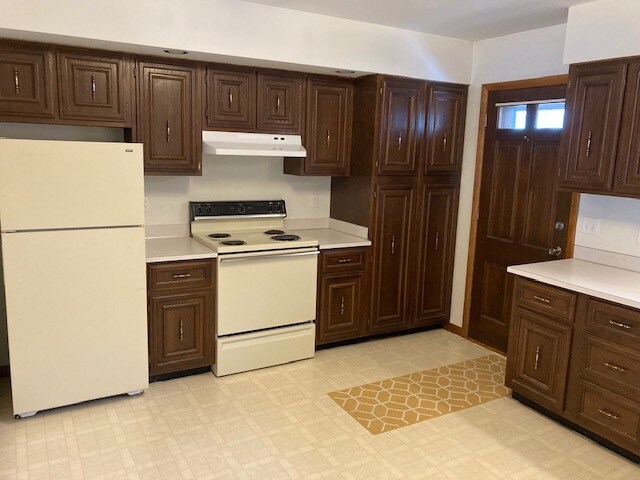 KITCHEN - 701 College Ave