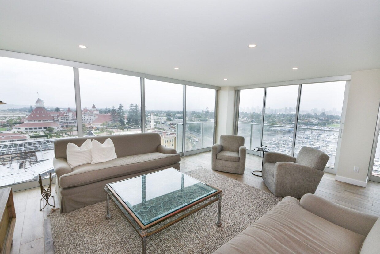 Foto principal - 1710 Avenida Del Mundo