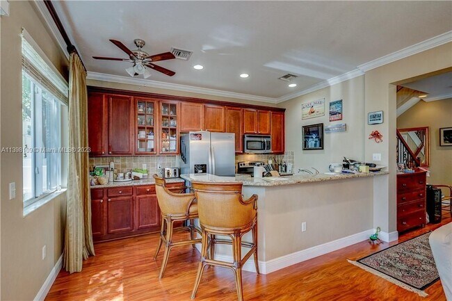 Foto del edificio - 712 SE 2nd St