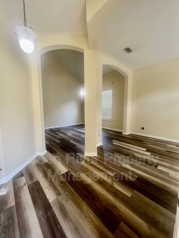 Foto del edificio - 2074 Heritage Oaks Ct