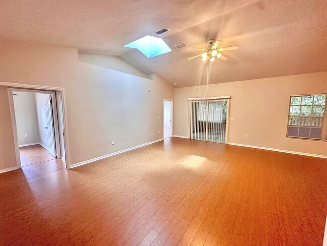 Foto del edificio - 4332 NW 34th Dr
