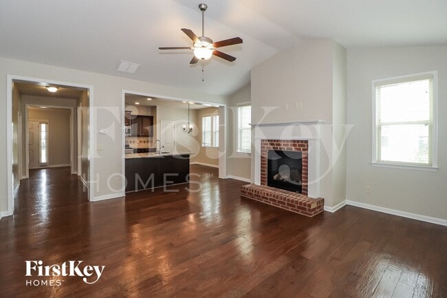 Building Photo - 286 S Village Square