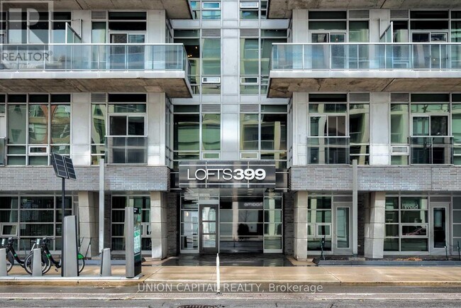 Photo du bâtiment - 399-399 Adelaide St W