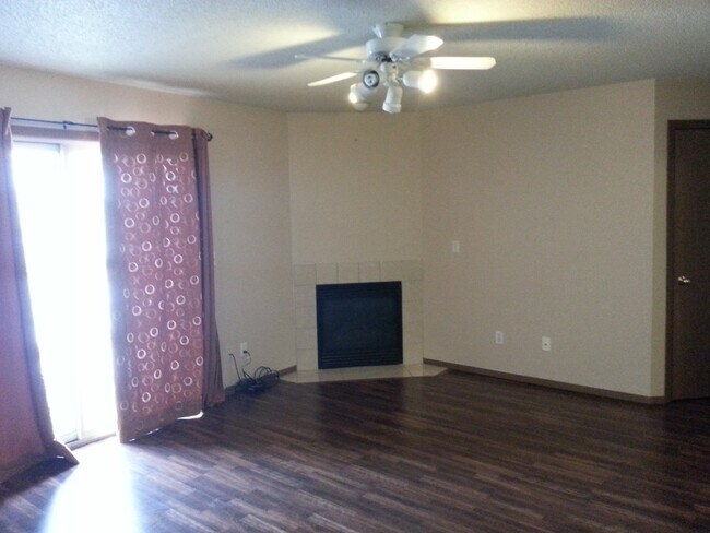 Foto del edificio - AVAILABLE FALL 2025!!  2 Bedroom, 1 Bath C...