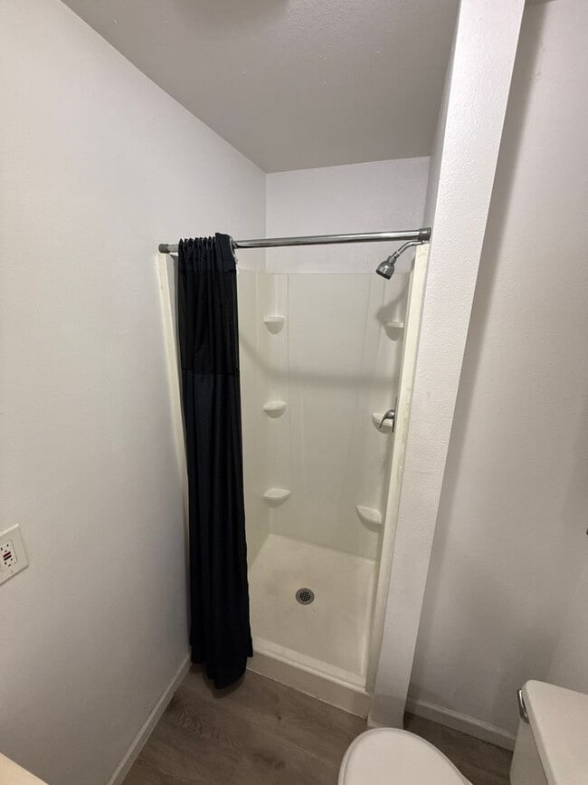 Building Photo - 2.2 Miles to Oregon Tech and Sky Lakes Medical Center! Newly renovated 1bdrm - APPLICATION PENDING