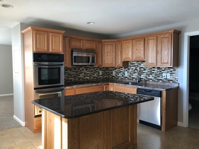 Kitchen - 99 Orleans St