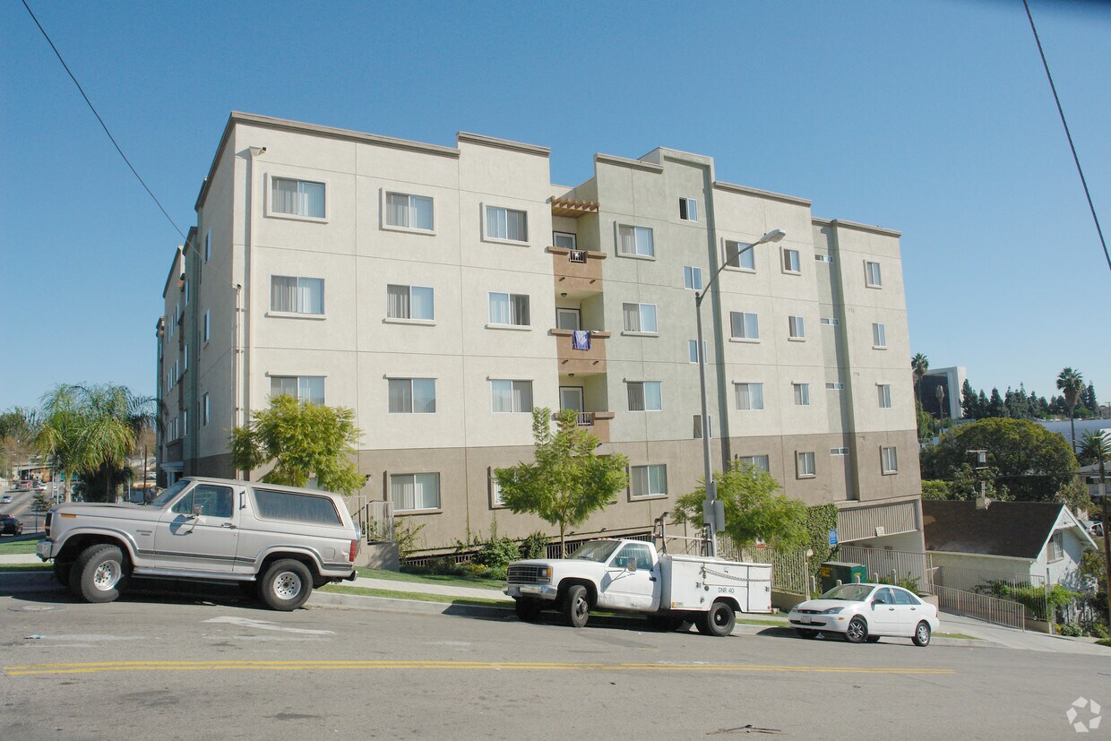 Building Photo - Temple City Lights