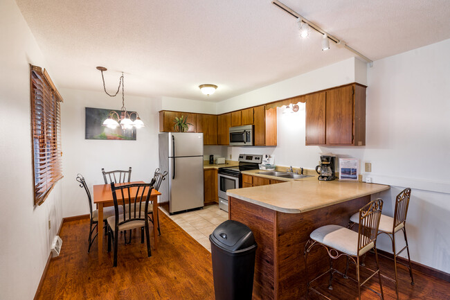 Comedor y cocina - Wolf Run Manor Townhomes