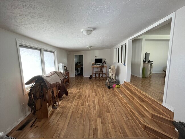 entrada - 2 Meadowlark Sq