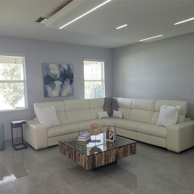 Foto del edificio - 11031 Redbud Woods Ln