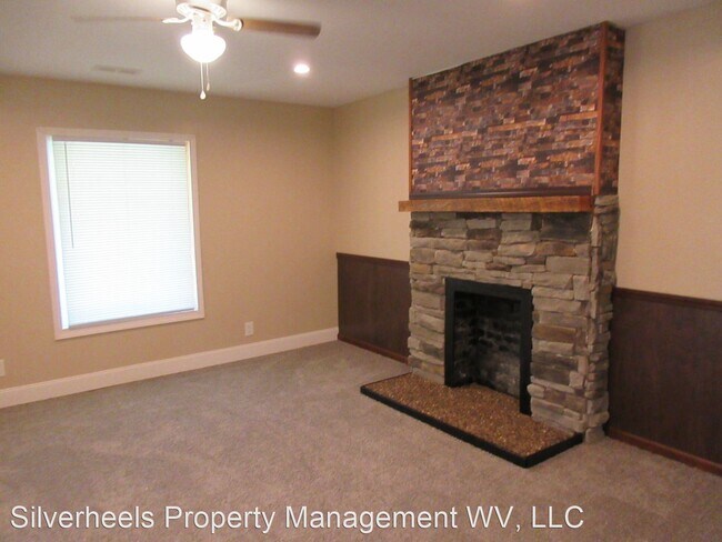 Building Photo - 4 br, 1.5 bath House - 621 13th Street