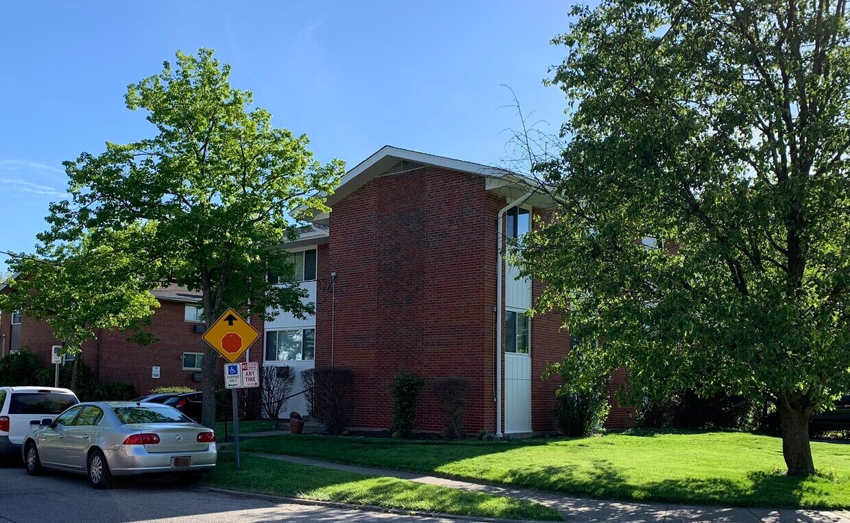 Primary Photo - 3141 Mayridge Ct